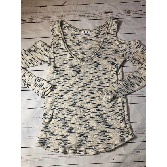 Knit cold-shoulder blouse LNA size Medium Made in USA - Picture 2 of 7